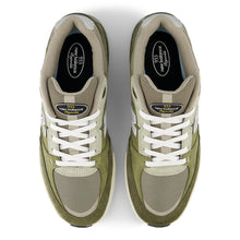 Load image into Gallery viewer, NB Numeric Andrew Reynolds 933 Skate Shoes-Green/Green