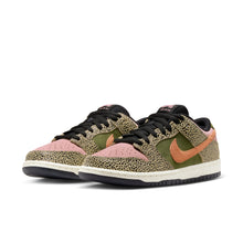 Load image into Gallery viewer, Nike SB Dunk Low Pro QS- Arts-Rec
