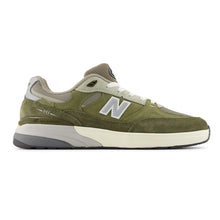 Load image into Gallery viewer, NB Numeric Andrew Reynolds 933 Skate Shoes-Green/Green
