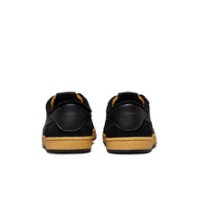 Load image into Gallery viewer, Nike SB FC Classic Shoes-Black Anthracite/Gum
