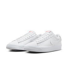 Load image into Gallery viewer, Nike SB Zoom Blazer Low GT ISO-Triple White
