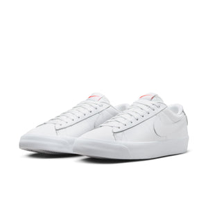 Nike SB Zoom Blazer Low GT ISO-Triple White