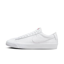 Load image into Gallery viewer, Nike SB Zoom Blazer Low GT ISO-Triple White
