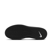 Load image into Gallery viewer, Nike SB Zoom Nyjah 4 Skate Shoes-Black/White
