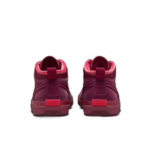 Load image into Gallery viewer, Nike SB React Leo PRM-Dark Beetroot
