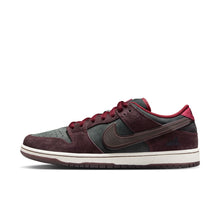 Load image into Gallery viewer, Nike SB Dunk Low QS Shoes - Riot Skateshop - Mahogany/Dark Beetroot
