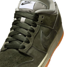 Load image into Gallery viewer, Nike SB Dunk Low Pro B-Sequoia/Light Army
