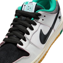 Load image into Gallery viewer, Nike SB Dunk Low Pro QS-CSEF-White Clear Emerald
