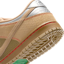 Load image into Gallery viewer, Nike SB Dunk Low Pro "Songkran”
