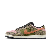 Load image into Gallery viewer, Nike SB Dunk Low Pro QS- Arts-Rec
