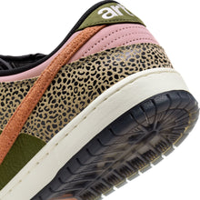 Load image into Gallery viewer, Nike SB Dunk Low Pro QS- Arts-Rec
