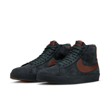 Load image into Gallery viewer, Nike SB Zoom Blazer Mid-Black Spruce/Corduroy Brown
