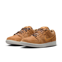 Load image into Gallery viewer, Nike SB x NOTE Manchester Dunk Low Pro "Brew &amp; Biscuits"
