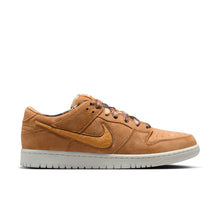 Load image into Gallery viewer, Nike SB x NOTE Manchester Dunk Low Pro "Brew &amp; Biscuits"
