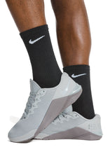 Load image into Gallery viewer, Nike Everyday Plush Cushion Crew Socks-6 Pack
