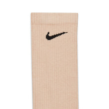 Load image into Gallery viewer, Nike Everyday Plush Cushioned Crew Socks-Flesh Tones-6 Pack

