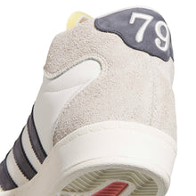 Load image into Gallery viewer, Adidas SuperSkate
