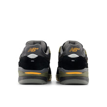 Load image into Gallery viewer, New Balance Numeric 933 Andrew Reynolds- Black/Olive Green
