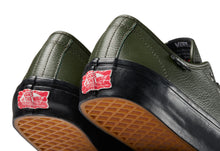 Load image into Gallery viewer, Vans Skate AVE Classic x Hockey Green
