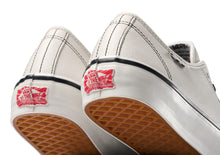 Load image into Gallery viewer, Vans Skate AVE Classic x Hockey White
